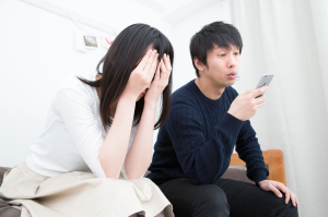 義母が長年使っていた元カレから新しい携帯(スマホじゃないです)に機種変しましたが、連絡が高いから見てくれというので待ち合わせしました。