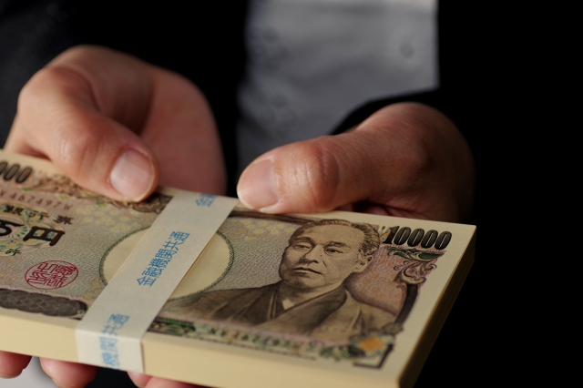 闇金業者に大金を渡してしまう。宗像市の弁護士や司法書士に無料相談する